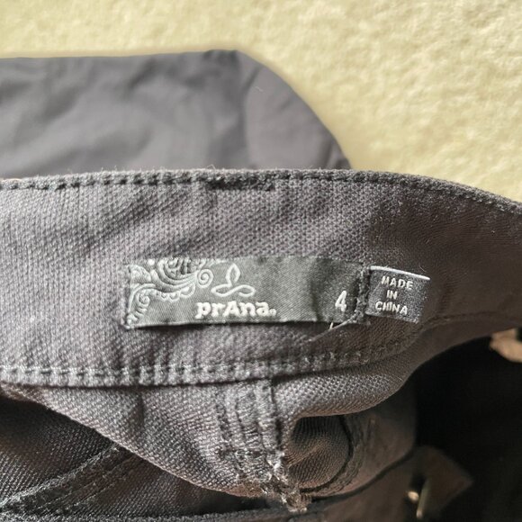 Prana Black Cargo Pants Size 4 - Picture 2 of 3